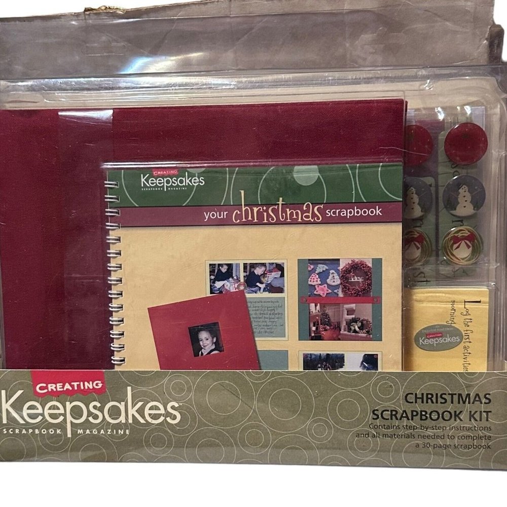 Creating Keepsakes Christmas Scrapbook Kit 30 Page 8 x 8 With Embellisments